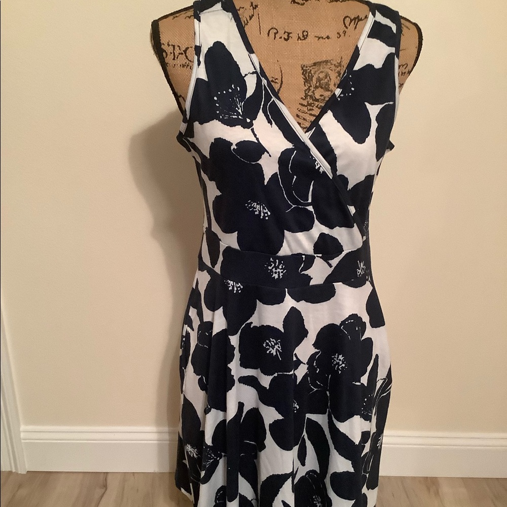 Guberry dress. Blue and white. Size M